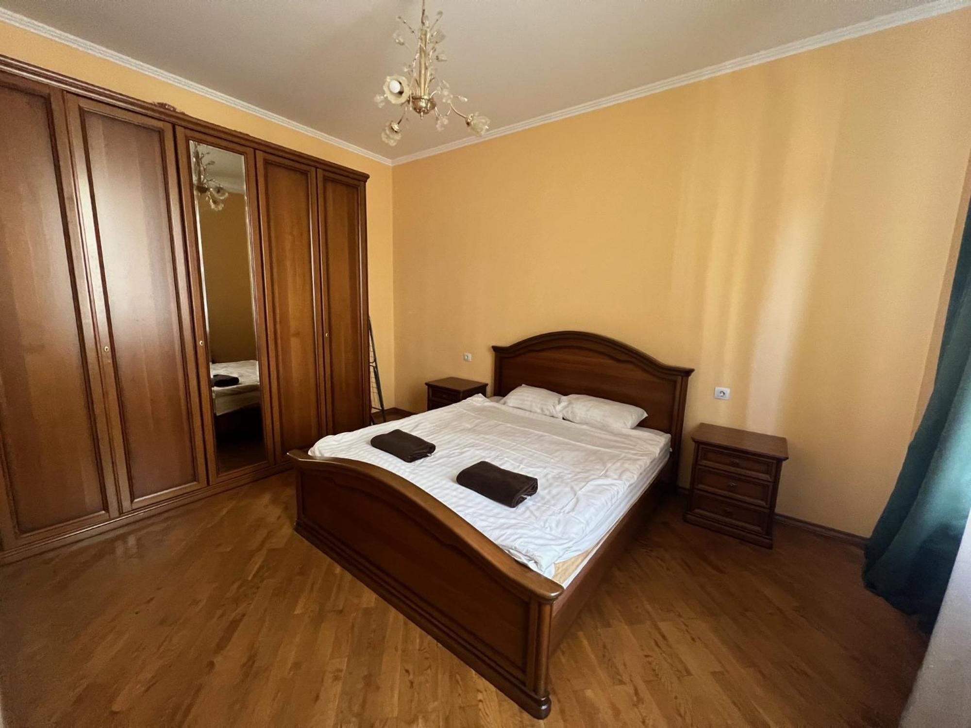 Central House Lviv Bagian luar foto
